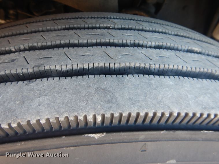 image for item HX9078 2010 Kenworth T370  truck cab and chassis