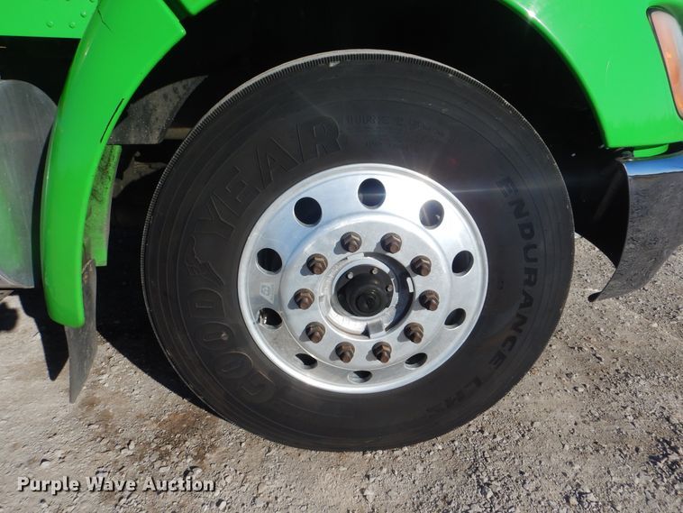 image for item HX9078 2010 Kenworth T370  truck cab and chassis