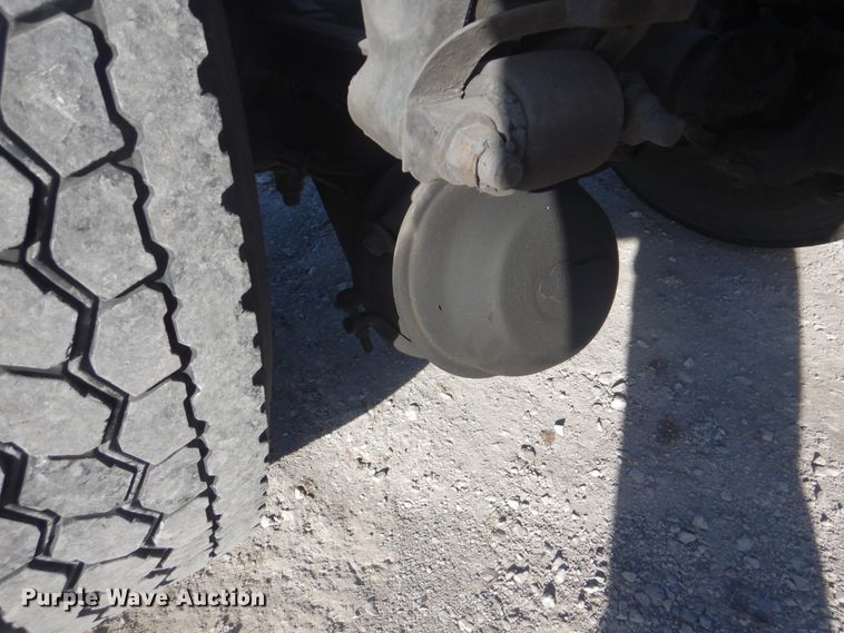 image for item HX9078 2010 Kenworth T370  truck cab and chassis