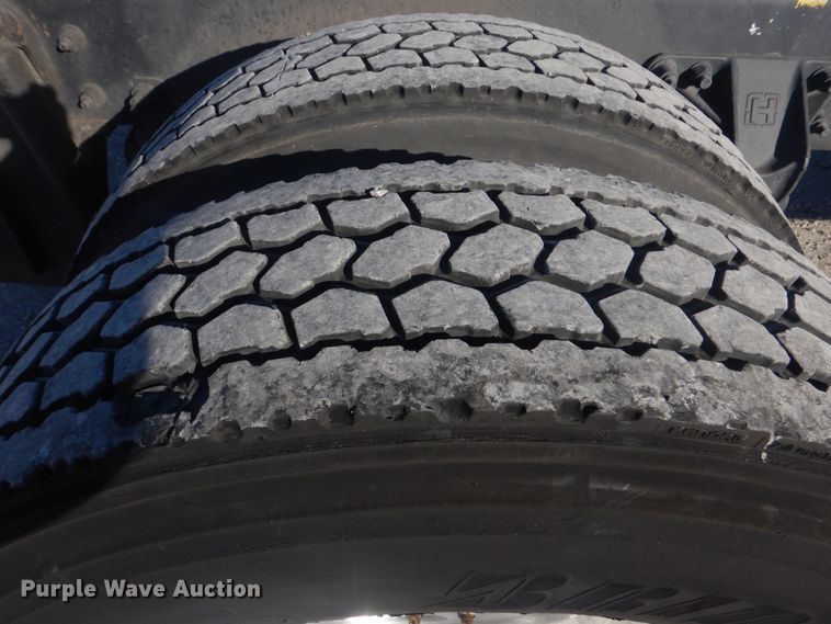 image for item HX9078 2010 Kenworth T370  truck cab and chassis