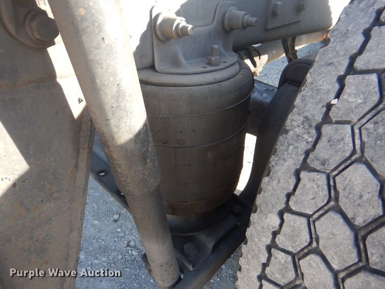 image for item HX9078 2010 Kenworth T370  truck cab and chassis