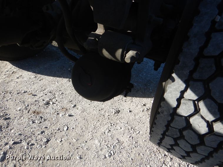 image for item HX9078 2010 Kenworth T370  truck cab and chassis