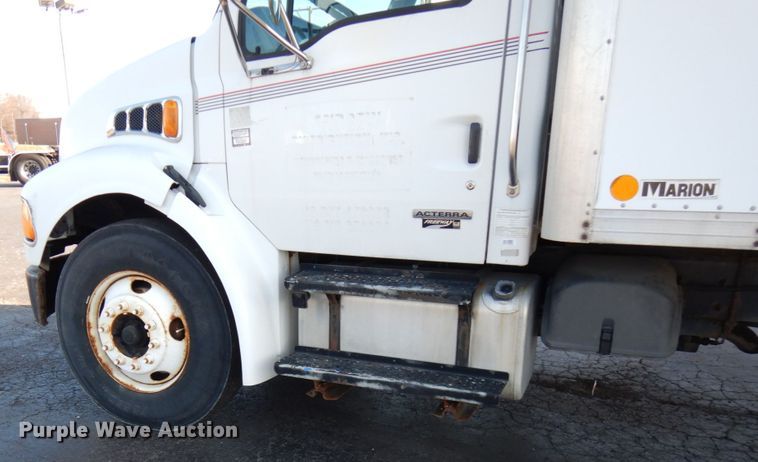 image for item HX9504 2006 Sterling Acterra  box truck