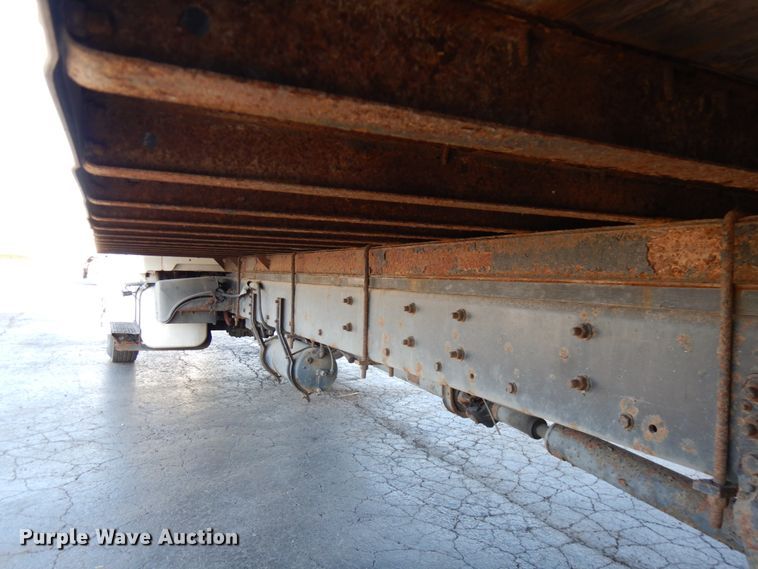 image for item HX9504 2006 Sterling Acterra  box truck