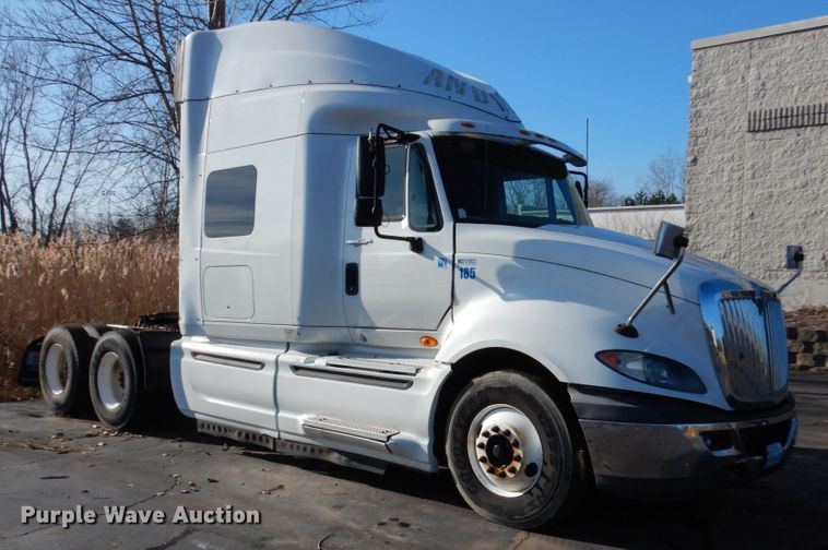 image for item HX9506 2012 International ProStar Plus  semi truck