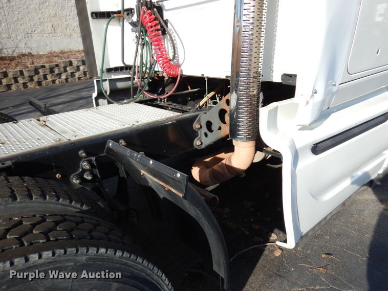 image for item HX9506 2012 International ProStar Plus  semi truck