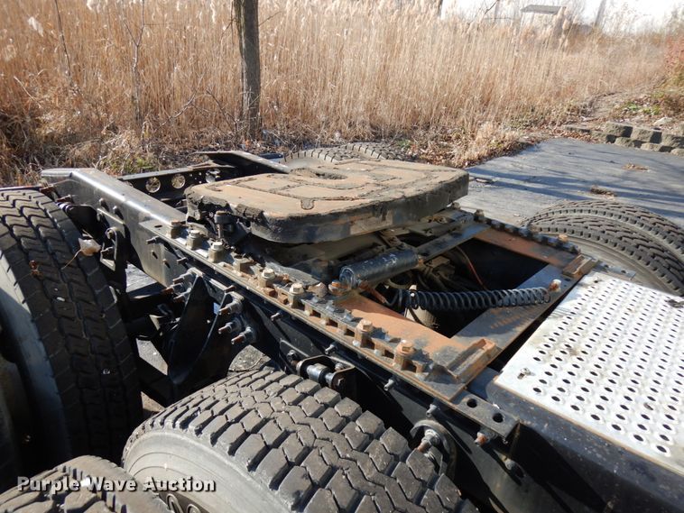 image for item HX9506 2012 International ProStar Plus  semi truck