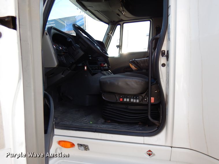 image for item HX9506 2012 International ProStar Plus  semi truck