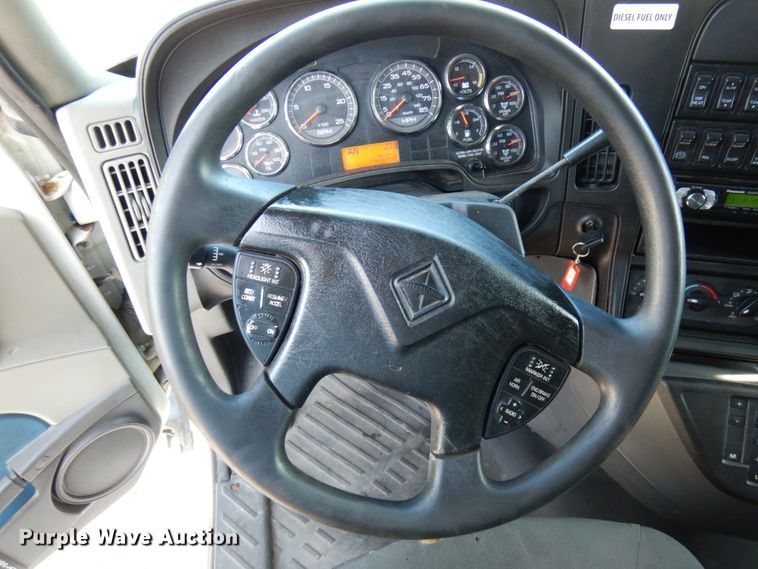 image for item HX9506 2012 International ProStar Plus  semi truck