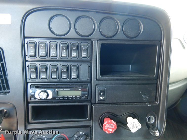 image for item HX9506 2012 International ProStar Plus  semi truck