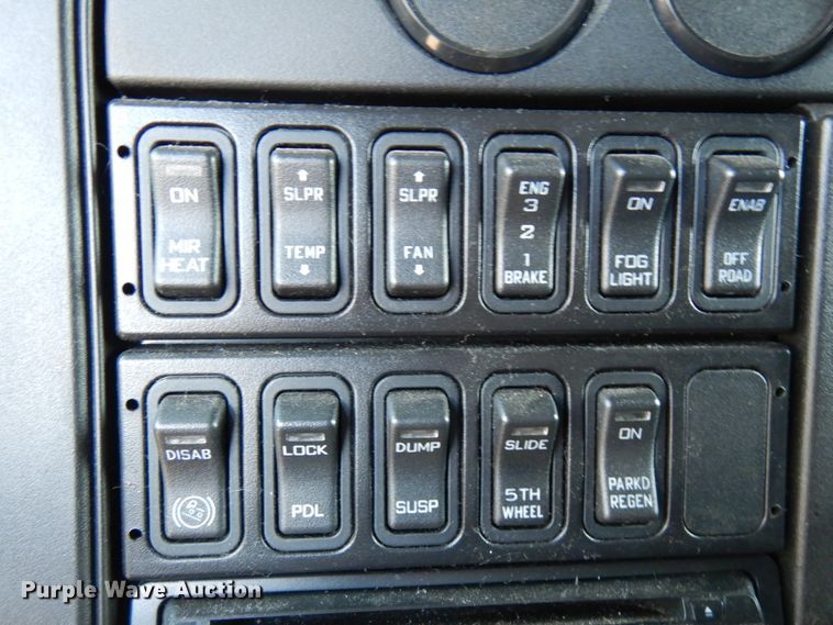 image for item HX9506 2012 International ProStar Plus  semi truck