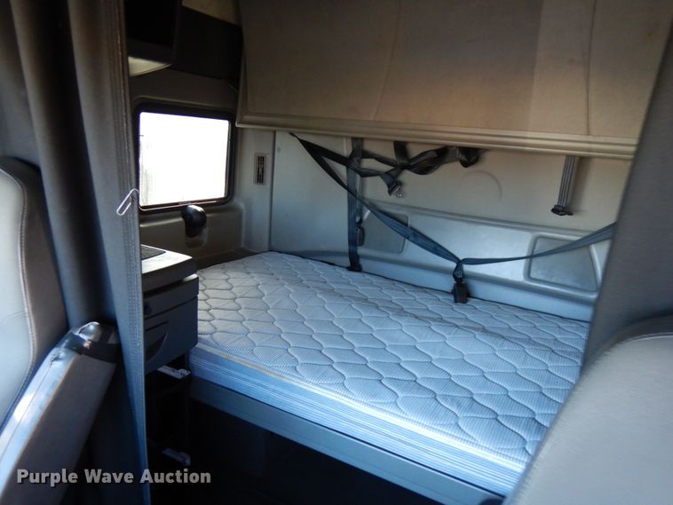 image for item HX9506 2012 International ProStar Plus  semi truck