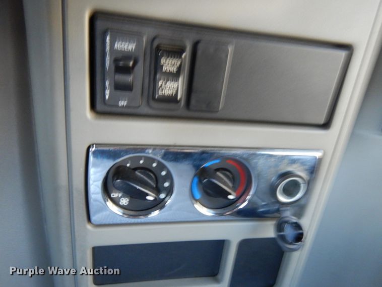 image for item HX9506 2012 International ProStar Plus  semi truck