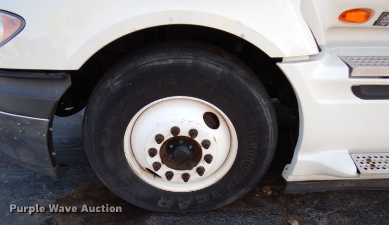 image for item HX9506 2012 International ProStar Plus  semi truck