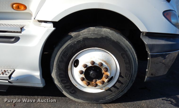 image for item HX9506 2012 International ProStar Plus  semi truck