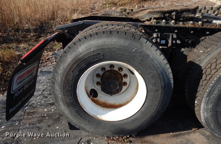 image for item HX9506 2012 International ProStar Plus  semi truck