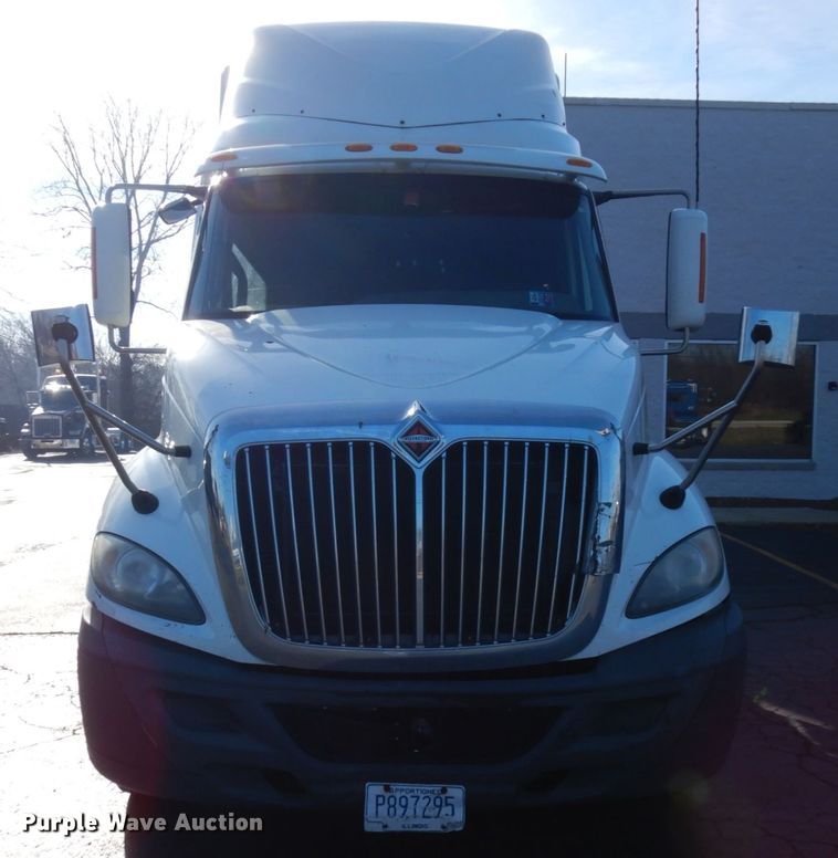 image for item HX9507 2013 International ProStar Plus  semi truck