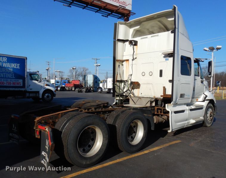 image for item HX9507 2013 International ProStar Plus  semi truck