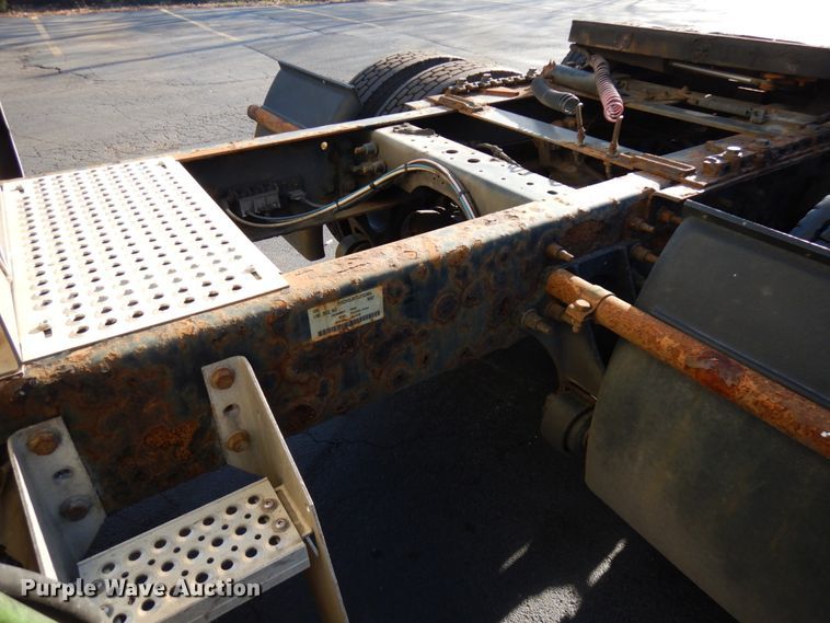 image for item HX9507 2013 International ProStar Plus  semi truck