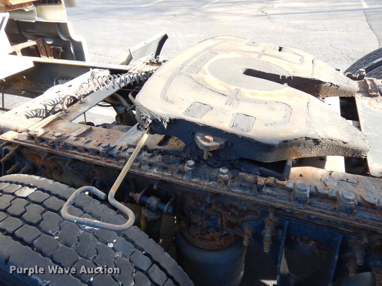 image for item HX9507 2013 International ProStar Plus  semi truck