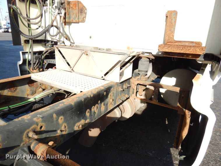 image for item HX9507 2013 International ProStar Plus  semi truck