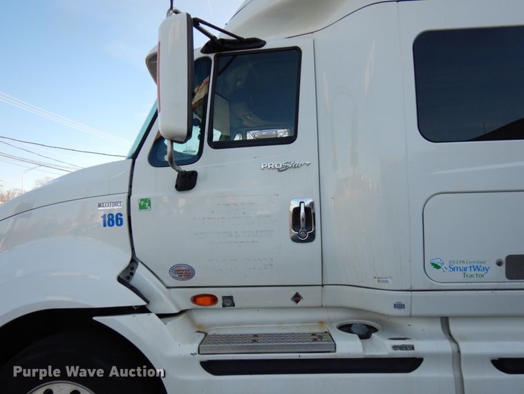 image for item HX9507 2013 International ProStar Plus  semi truck