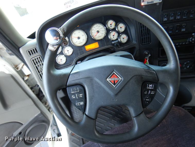 image for item HX9507 2013 International ProStar Plus  semi truck