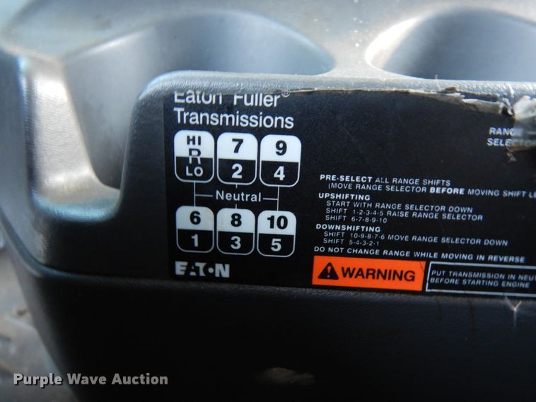 image for item HX9507 2013 International ProStar Plus  semi truck