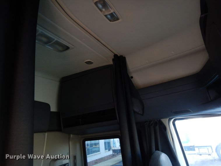 image for item HX9507 2013 International ProStar Plus  semi truck