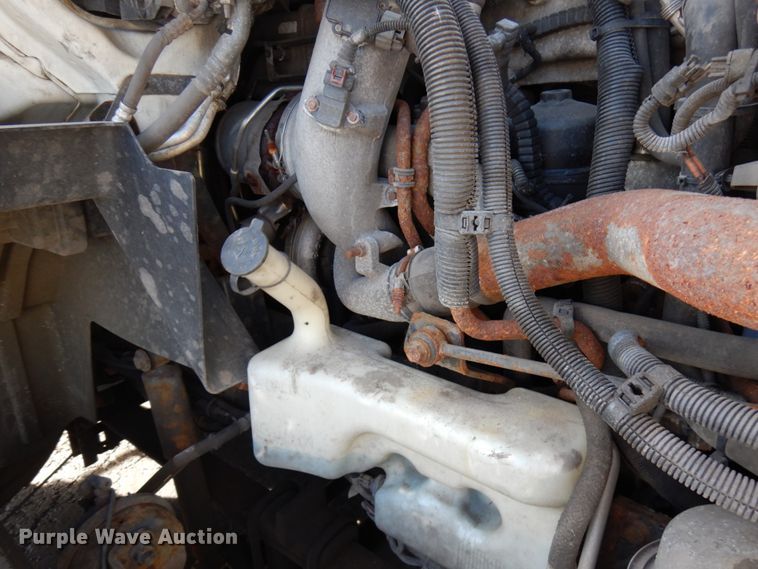 image for item HX9507 2013 International ProStar Plus  semi truck