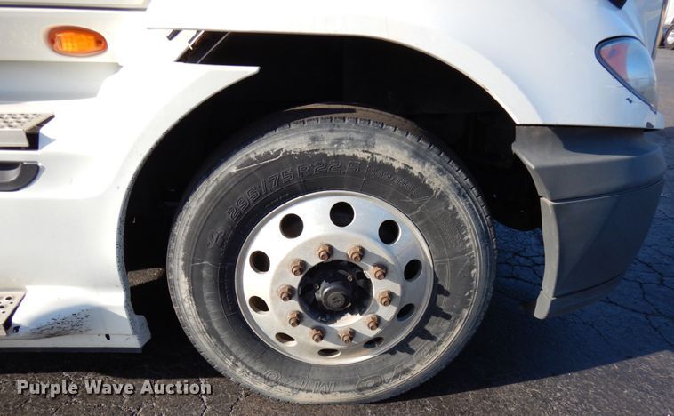 image for item HX9507 2013 International ProStar Plus  semi truck