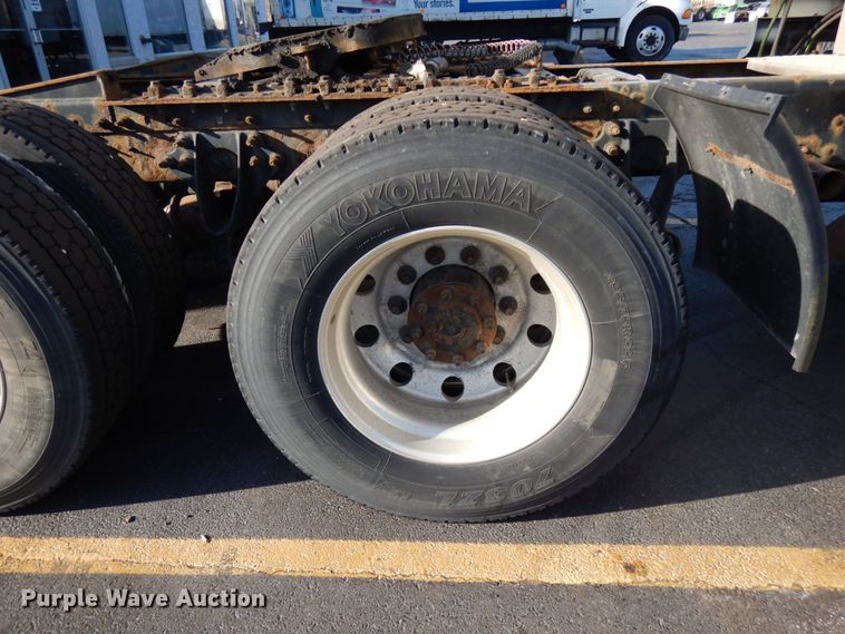 image for item HX9507 2013 International ProStar Plus  semi truck