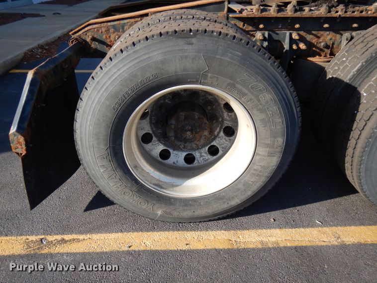 image for item HX9507 2013 International ProStar Plus  semi truck