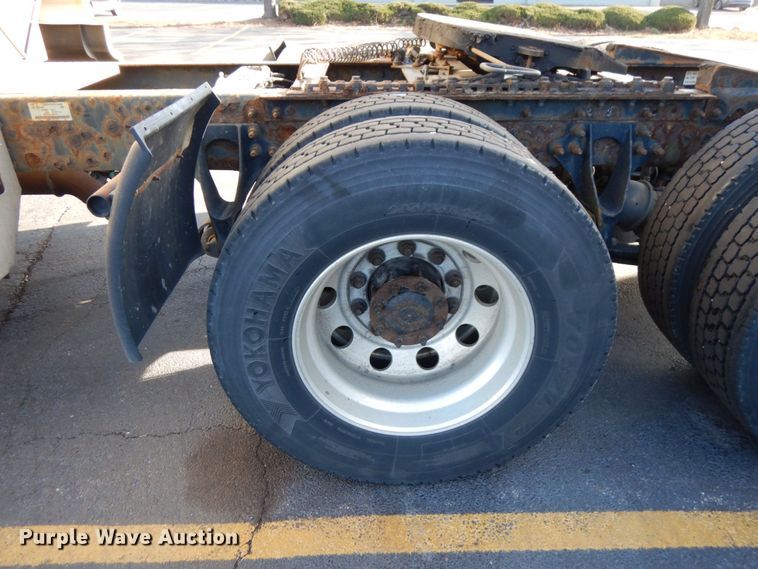 image for item HX9507 2013 International ProStar Plus  semi truck