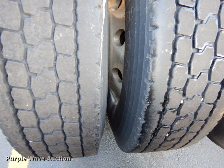 image for item HX9507 2013 International ProStar Plus  semi truck