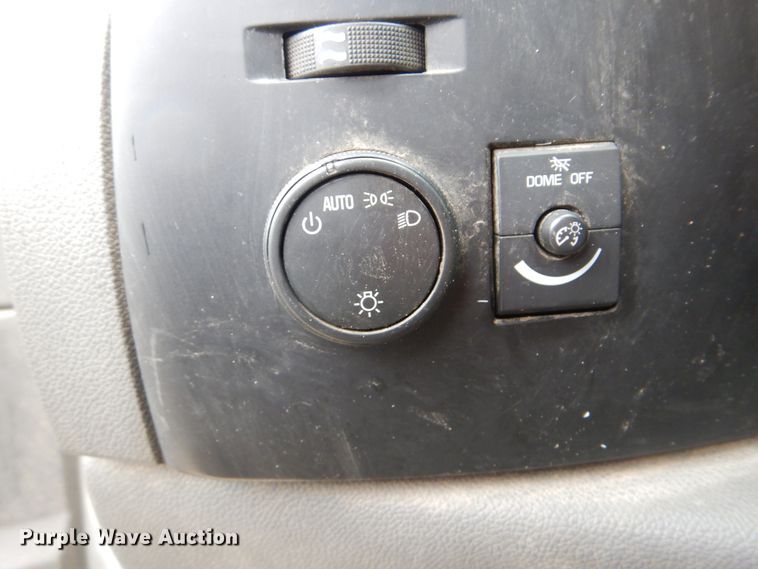 image for item AE9574 2009 Chevrolet Silverado 1500  Crew Cab pickup truck