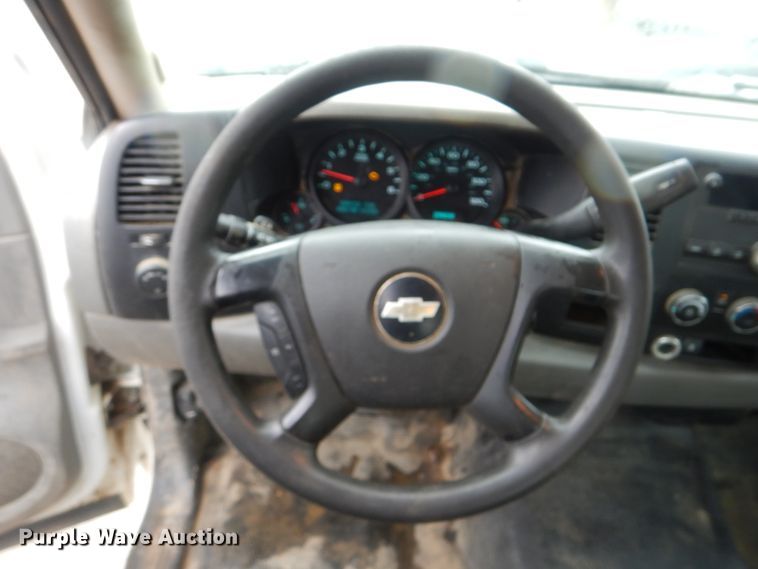 image for item AE9574 2009 Chevrolet Silverado 1500  Crew Cab pickup truck