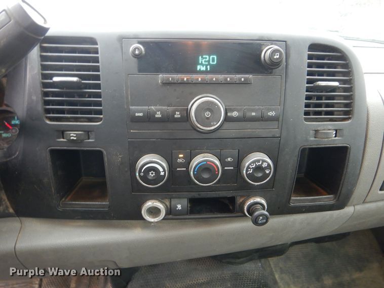 image for item AE9574 2009 Chevrolet Silverado 1500  Crew Cab pickup truck