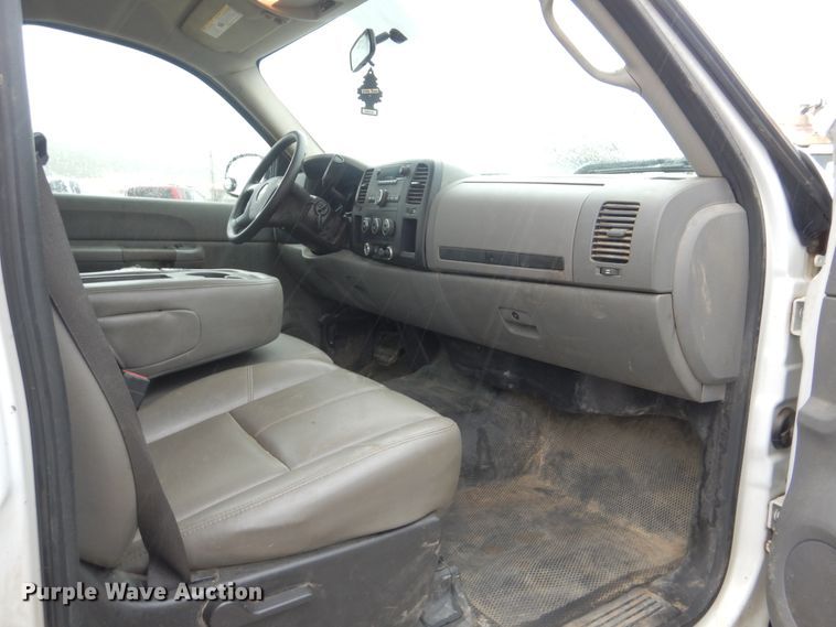 image for item AE9574 2009 Chevrolet Silverado 1500  Crew Cab pickup truck