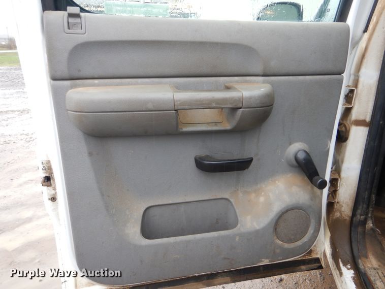 image for item AE9574 2009 Chevrolet Silverado 1500  Crew Cab pickup truck