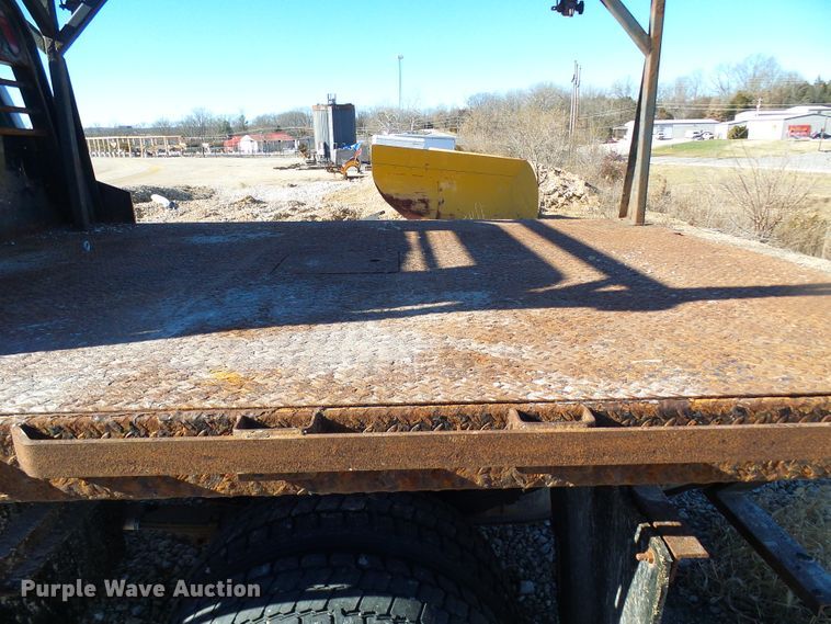 image for item DC2847 2009 Ford F550 Super Duty  flatbed truck