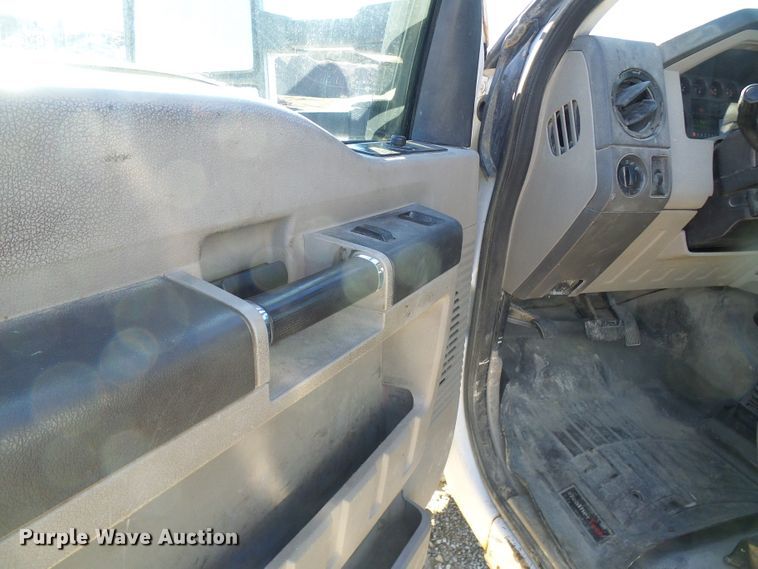 image for item DC2847 2009 Ford F550 Super Duty  flatbed truck