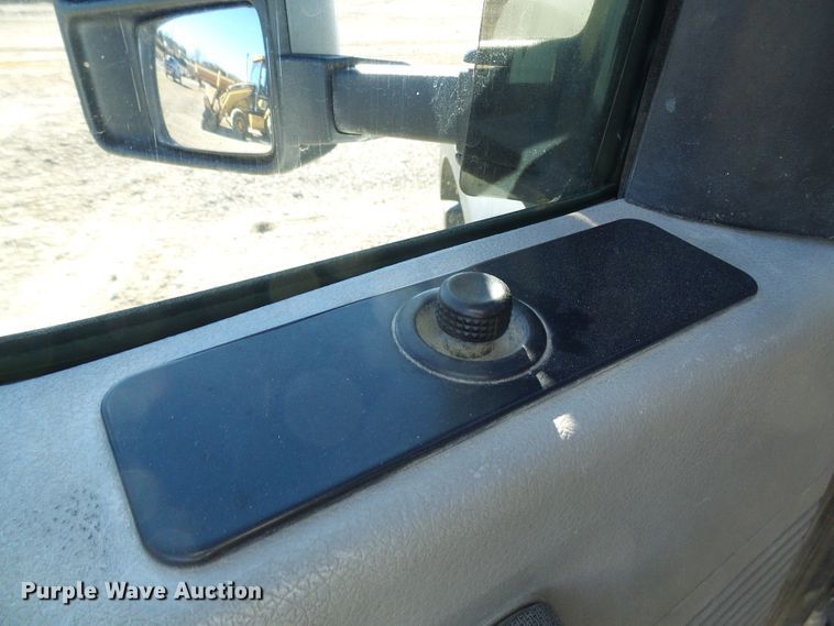 image for item DC2847 2009 Ford F550 Super Duty  flatbed truck