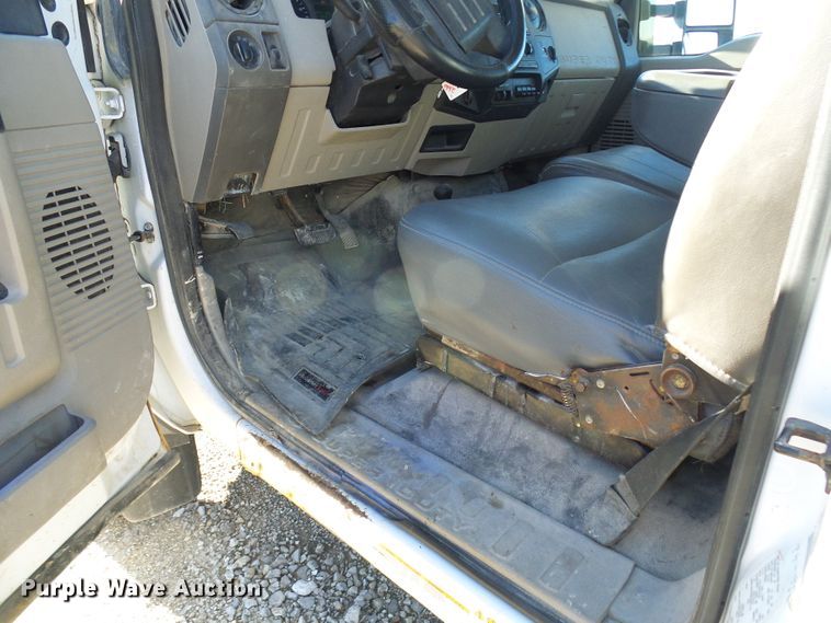 image for item DC2847 2009 Ford F550 Super Duty  flatbed truck