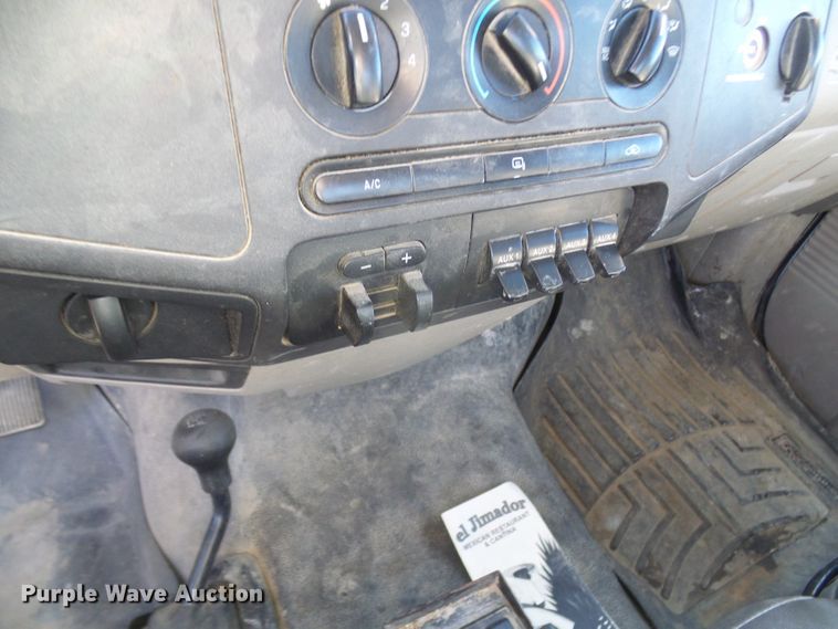 image for item DC2847 2009 Ford F550 Super Duty  flatbed truck