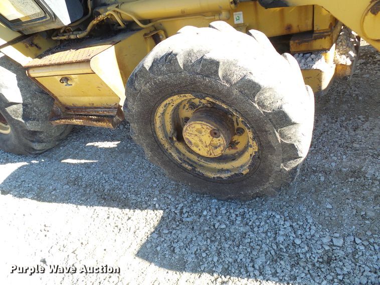 image for item DC2848 2000 Caterpillar 426C  backhoe