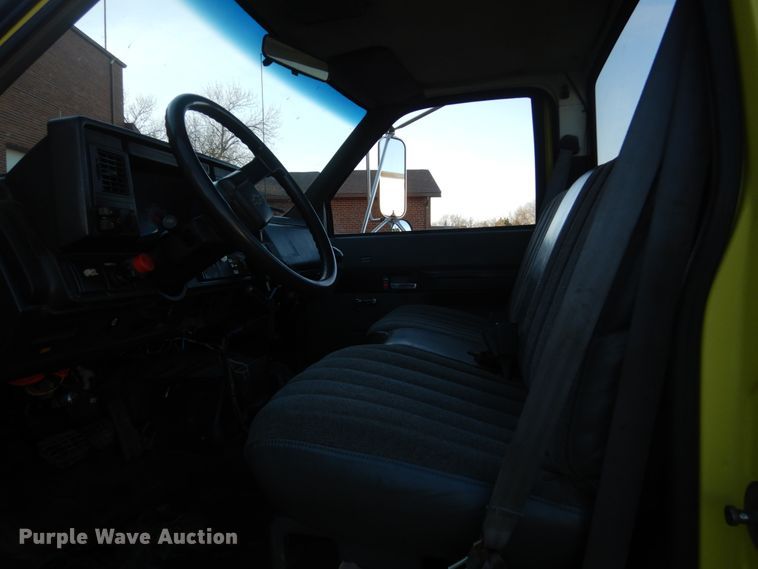 image for item DC8769 1993 Chevrolet Kodiak C6500  pumper fire truck