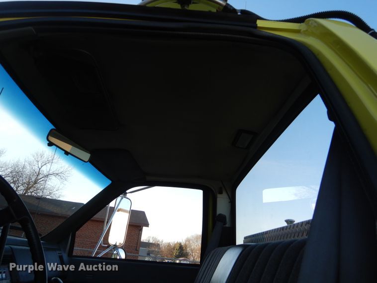 image for item DC8769 1993 Chevrolet Kodiak C6500  pumper fire truck