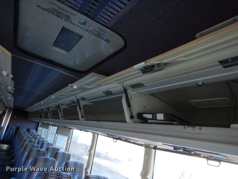 image for item DC8771 1995 MCI 102-D3  coach bus