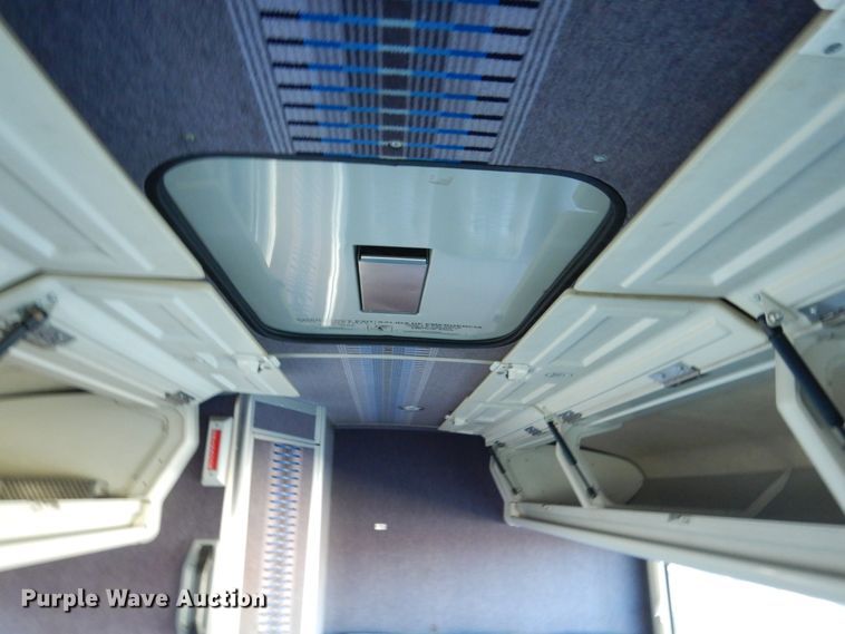 image for item DC8771 1995 MCI 102-D3  coach bus